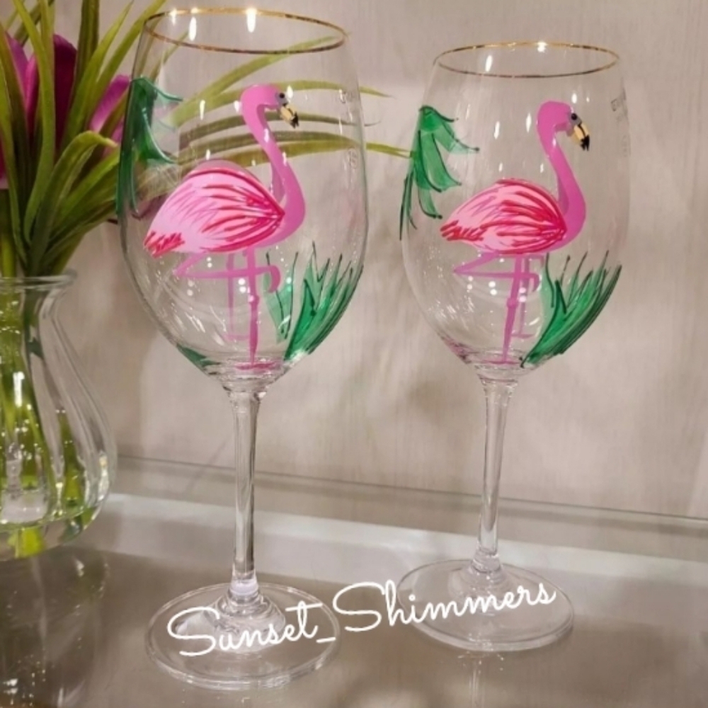 2 Hand Painted Flamingo Wine Glasses Gold Rim Palm Leaf Tropical Coastal NEW - Picture 5 of 5